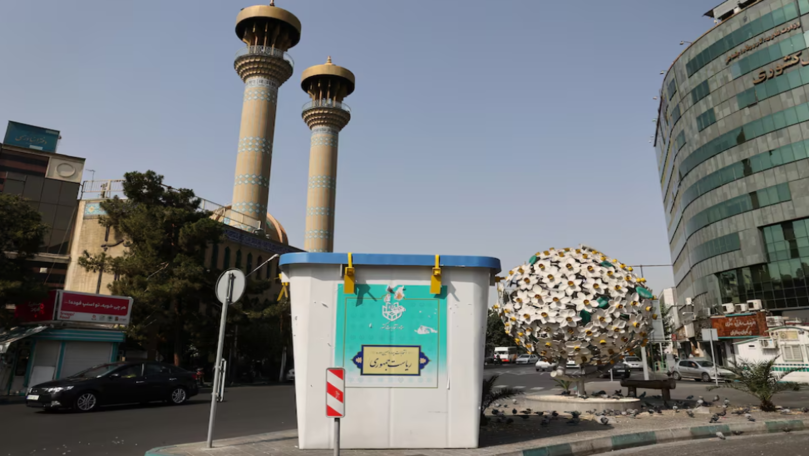 Khamenei Protege, Sole Moderate to Battle in Iran's Presidential Run-off