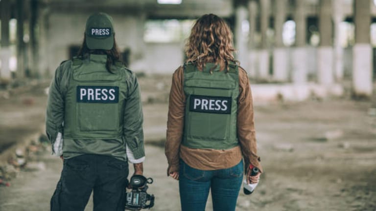 أخلاقيات المهنة خلال الحروب: تحديات عدّة ودروس مستقاة