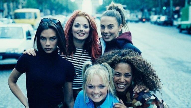 حظر بث أغنية عمرها 28 عاماً بسبب كلماتها