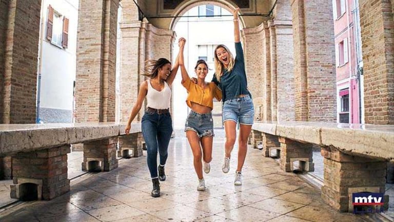 5 Things to Become the Most Attractive Person in the Room