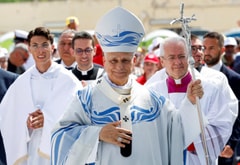 Pope Leo Urges US to Welcome Immigrants in July 4 Appeal From Lampedusa