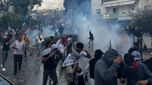 A direct confrontation between the Lebanese army and the protesters on the road to the American embassy