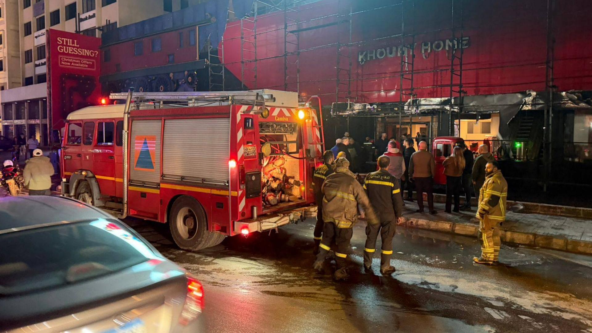 بالصّور: إخماد حريق "خوري هوم" والأضرار مادية