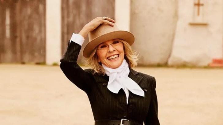 ديان كيتون تتلقى تكريماً مؤثراً في Vogue World 2025 بعد رحيلها بأسبوعين