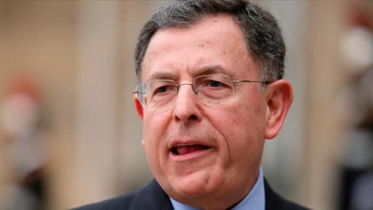 Siniora discusses general situation with Egyptian Ambassador