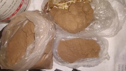 بالصور: مداهمة... وهذا ما ضُبط مع الموقوفَين