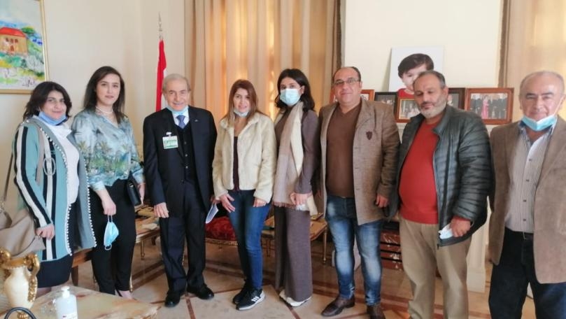 الخليل: "التنمية والتحرير" إلى جانب الناس والمستضعفين