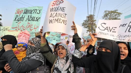 Pakistan police investigate killing of woman over social media photo