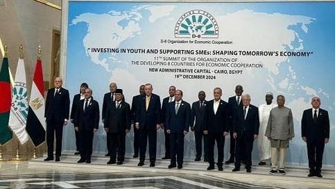 Mikati arrived at the venue of the 11th Summit of the Developing Eight (D-8) Organization for Economic Cooperation in the New Administrative Capital, Cairo