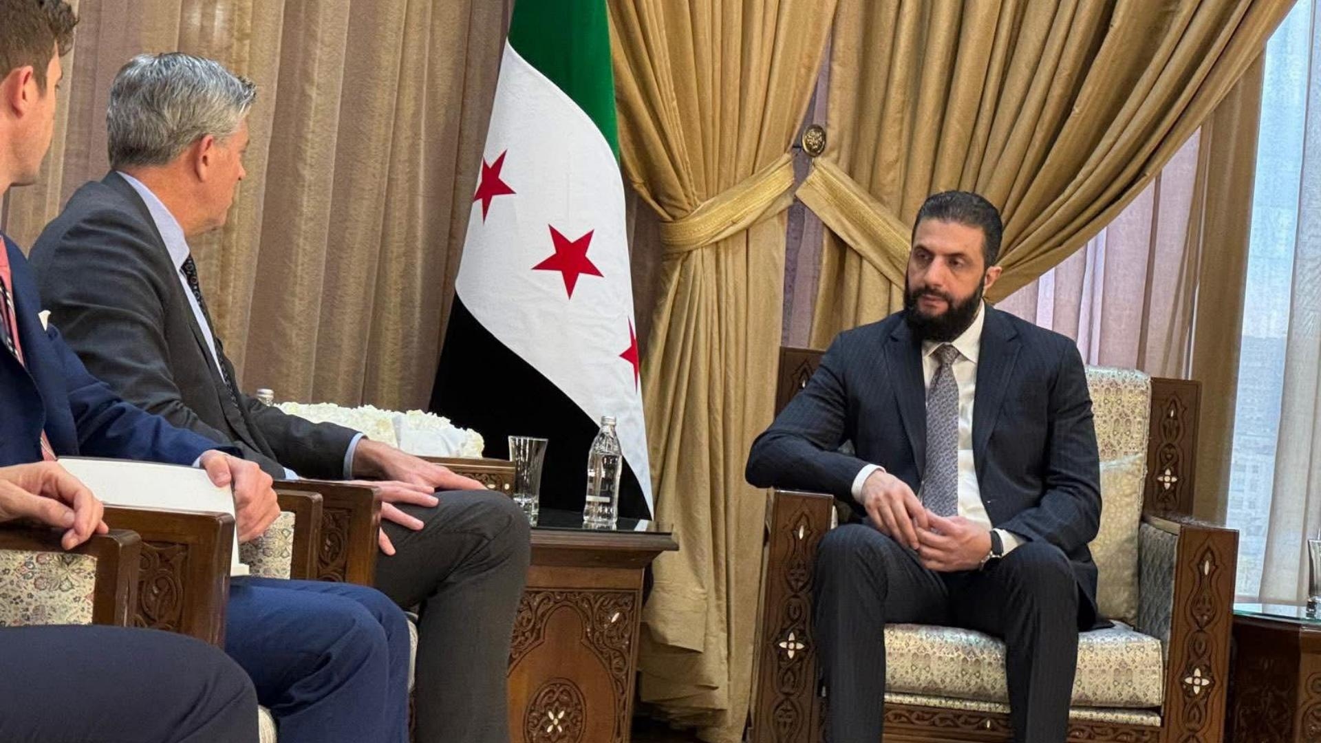 بالصّور: لقاء بين الشّرع وعضو في الكونغرس الأميركي من أصل لبناني