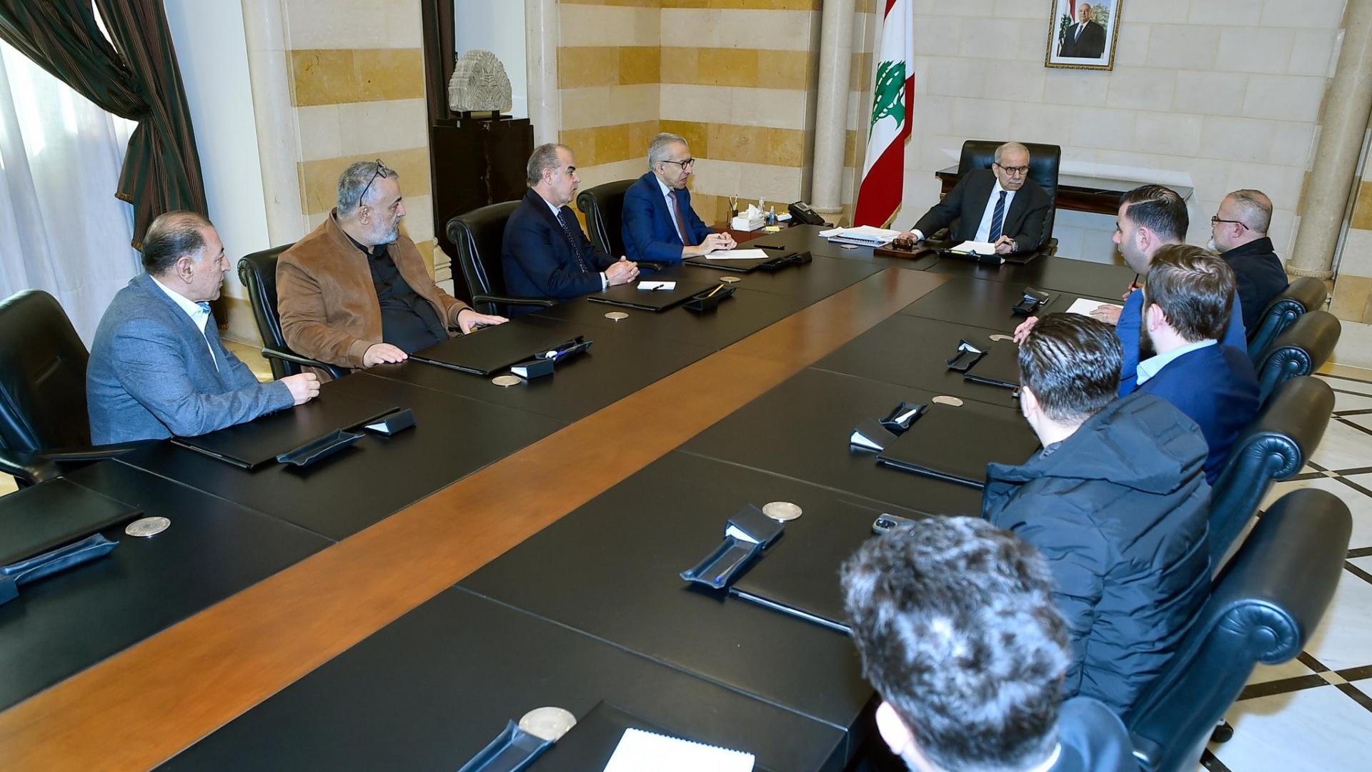 سلام يبحث مع اتّحاد نقابات الأفران في تأمين الخبز