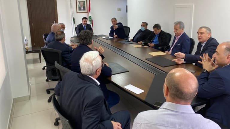 اجتماع حول القمح والطحين.. تلافياً لتكرار أزمة الشحّ