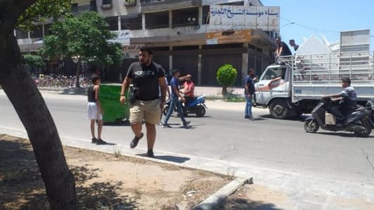 Photo: Tabbaneh highway in Tripoli is blocked to traffic in protest against the water cut off from the area for several days