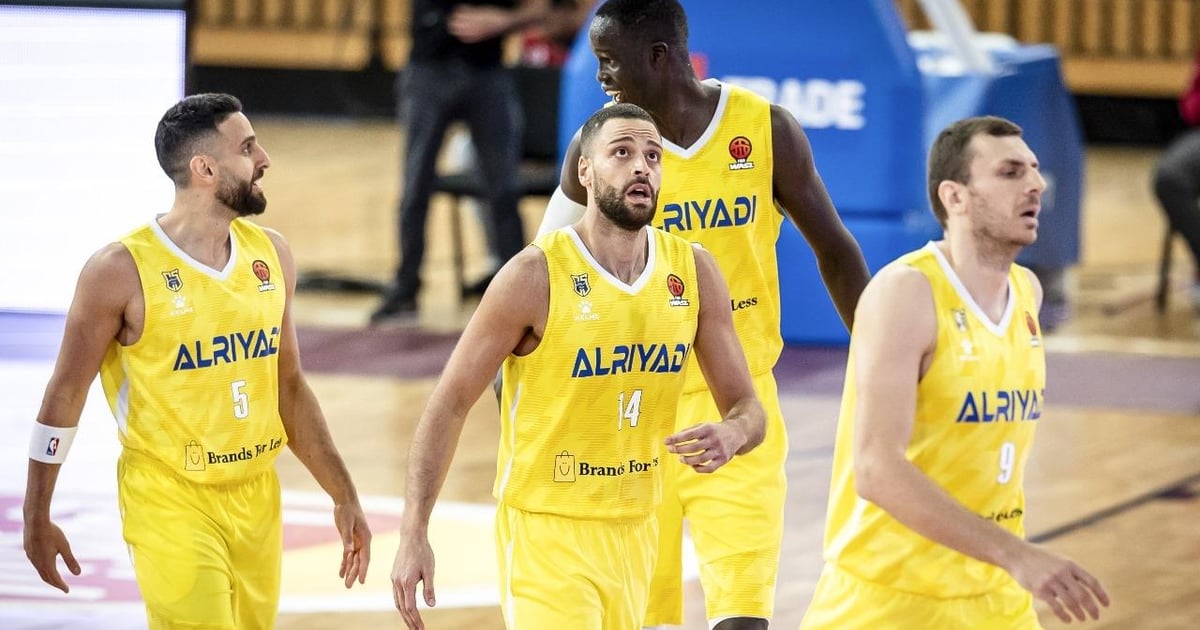 Al Riyadi Lebanon defeats Al Manama Bahrain with a score of 77-68 in ...