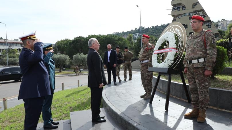 Defense Minister lays a wreath at Fakhreddine's Statue in Yarzeh