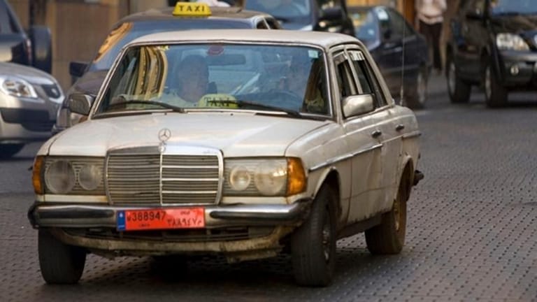 المواطن ضحية 3 تعرِفات لـ"السرفيس"!