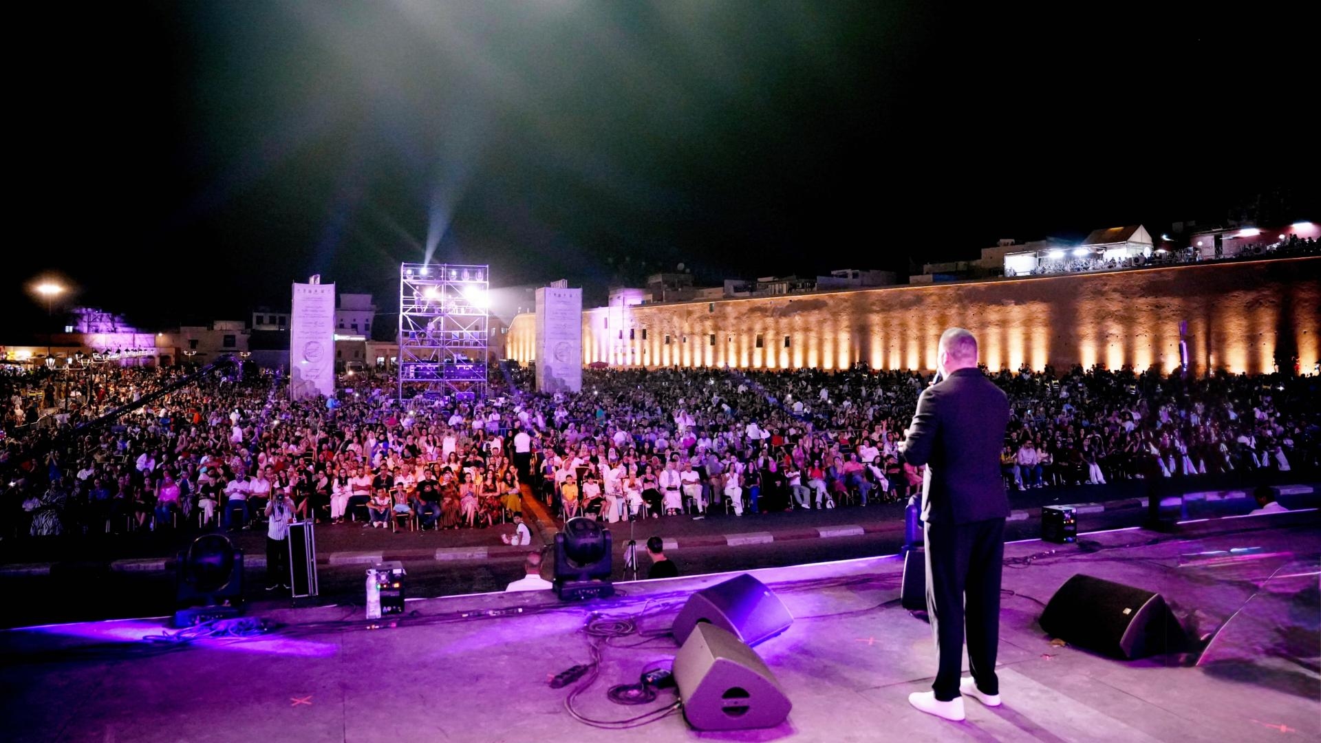 رامي عياش يُشعل مهرجان "مكناس" أمام أكثر من 60 ألف متفرّج… و"اسمالله" نجمة الحدث!