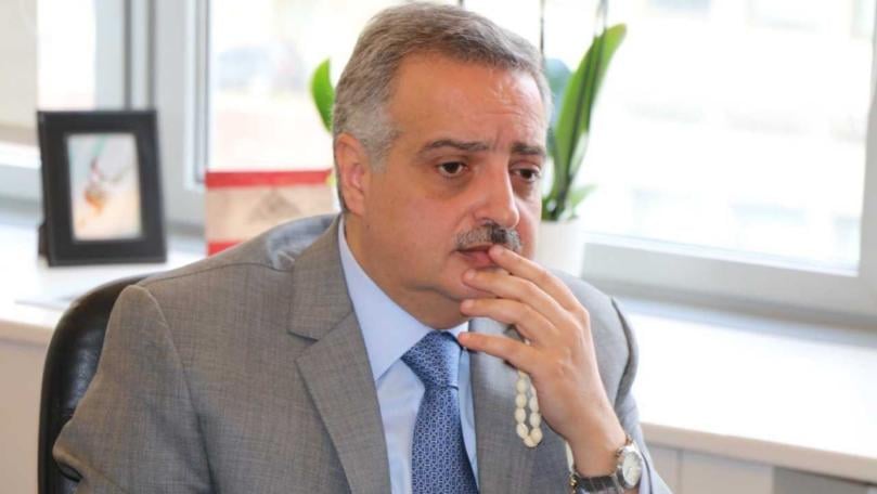 أرسلان اتّصل بأبو الحسن متضامناً

@talalarslane