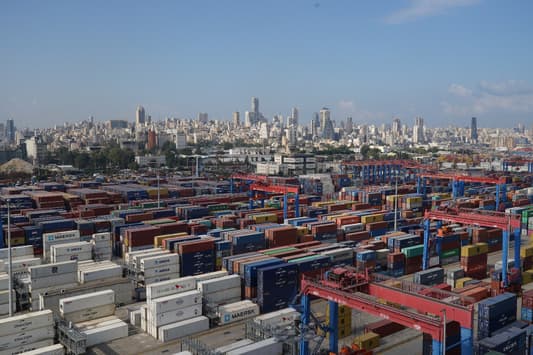 حميّة: مرفأ بيروت يعود للعب أدوار رائدة ومتميّزة