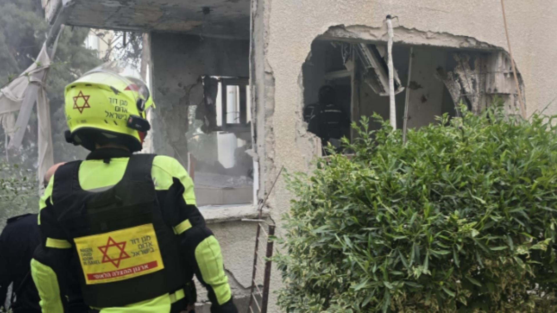 Photos: Damage in Tel Aviv After Rocket Attack