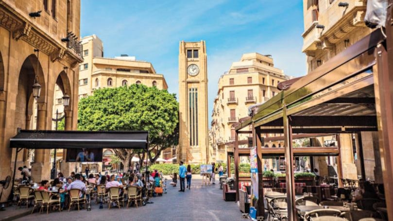 فيديوهات همجيّة في مطاعم لبنان: هذه ليست ثورة!