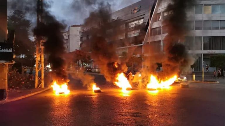 بالصّورة: قطع مسرب تقاطع ايليا باتجاه الجنوب لبعض الوقت