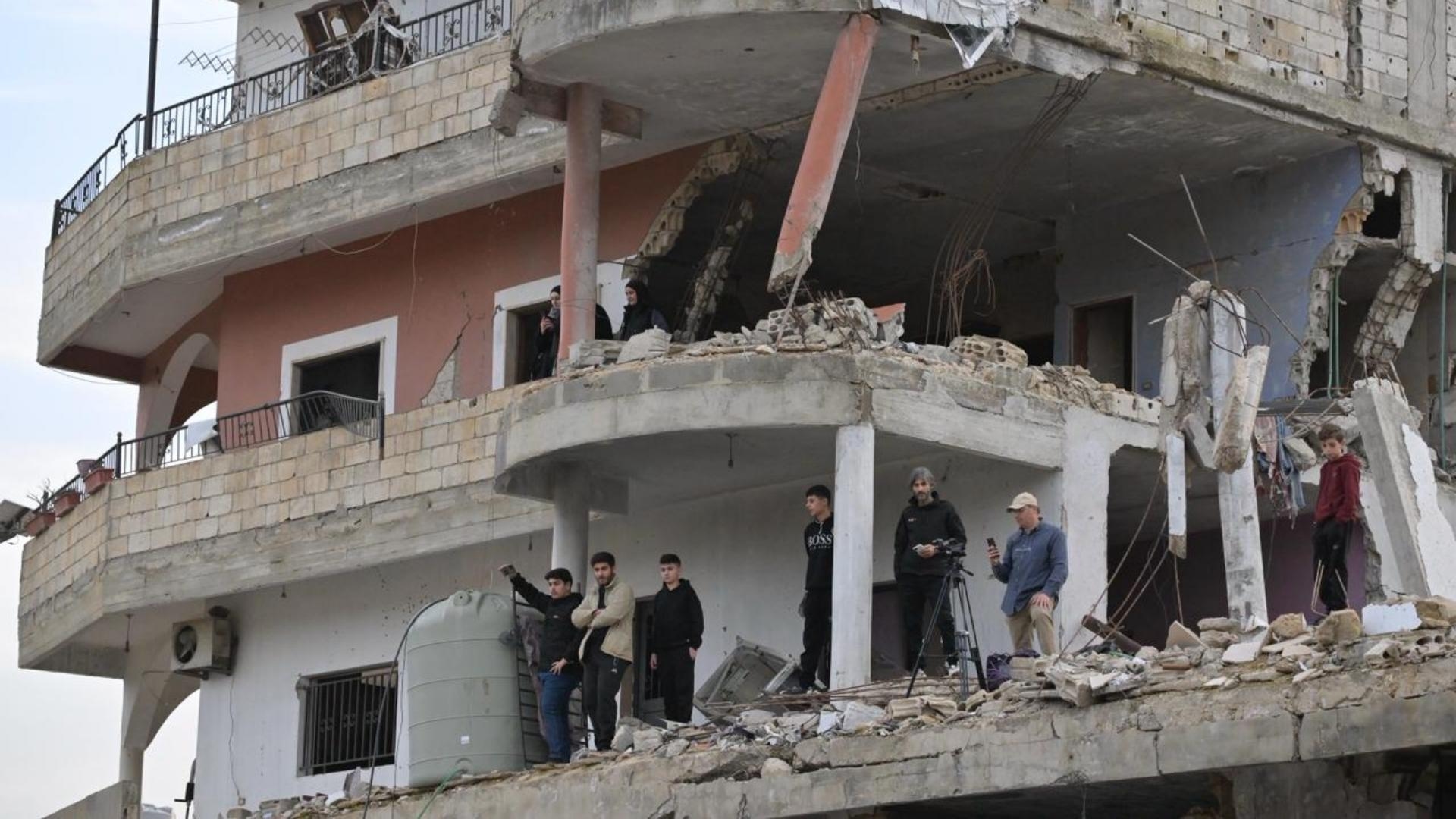 Photos: Salam Ends Tour in the South