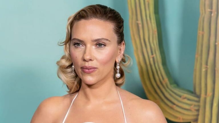 سكارليت جوهانسون مخرجة للمرة الأولى في مهرجان كان 2025