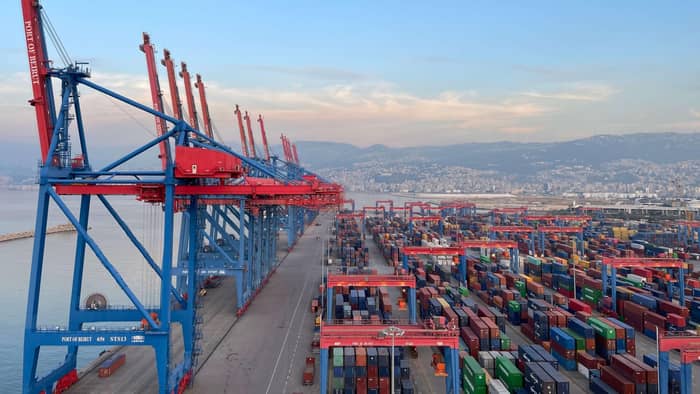 الحرب تعطّل التصدير... وقطاع يختنق