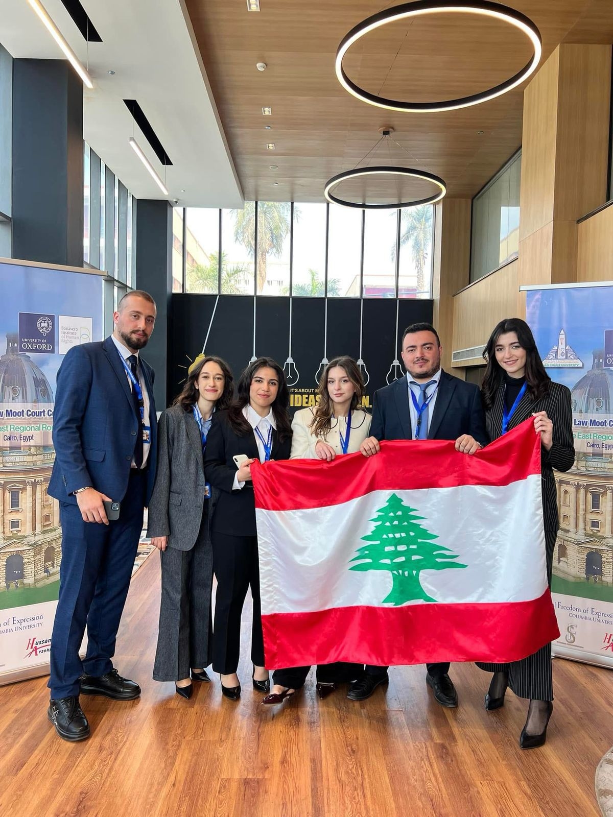 جامعة الروح القدس تتألق دوليًا في مسابقة جامعة أكسفورد البريطانية