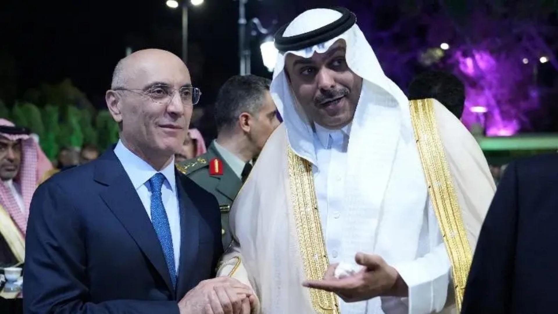 السفير الدوسري في العيد الوطني السعودي: نؤّكد مساندة لبنان