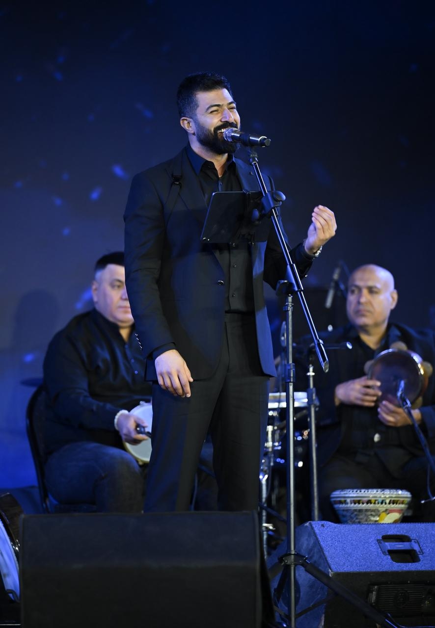 بعد ثمانية أعوام من الانتظار… بغداد تحتفي بعودة سيف نبيل بحفل جماهيري ضخم