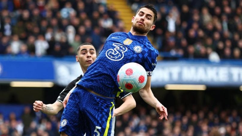 Chelsea put aside turmoil while Gunners march on