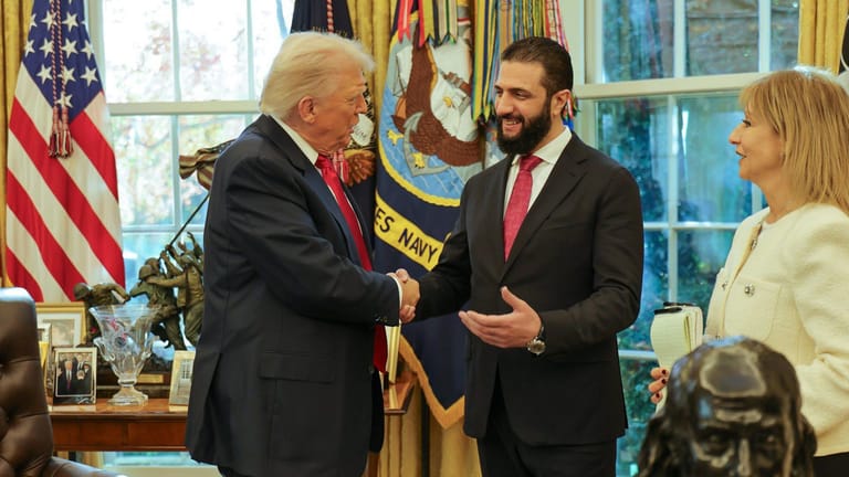 ترامب: أنا على وفاق مع الشرع ولدي ثقة بأنه سيكون قادرا على أداء المهمة