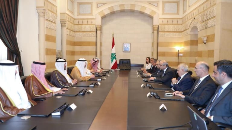 محادثات لبنانية - كويتية في السراي: تأكيد على تعزيز التعاون