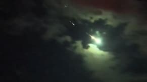 بالفيديو: مشهدٌ غريبٌ في السّماء!