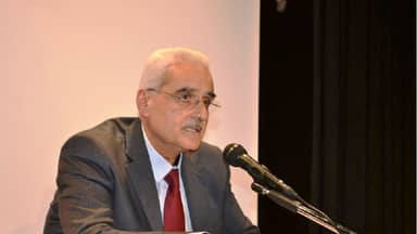 يزبك: سلام الشرفاء ينادينا ولتفتش ايران عمن يقلع لها شوكها