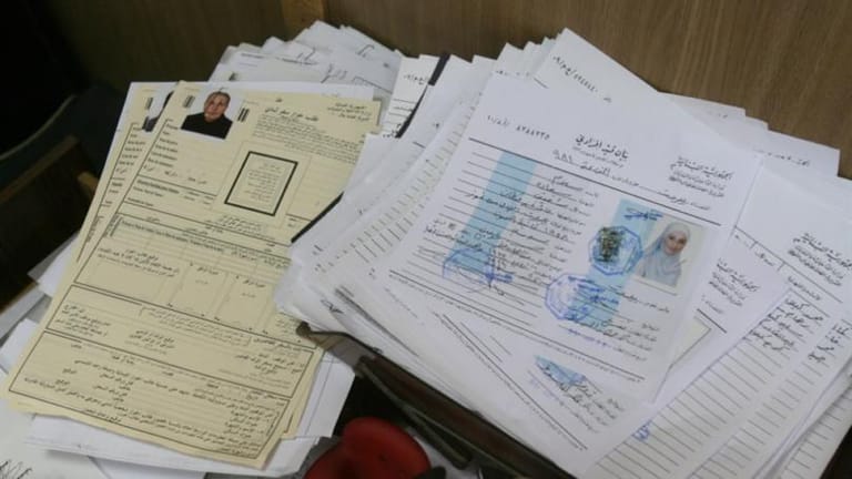 سوق سوداء في دوائر النفوس... هذا ما يحصل