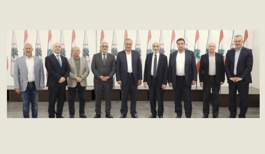 Geagea meets with National Moderation bloc delegation in Maarab