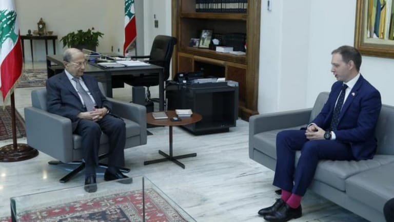 السفير البريطاني إيان كولارد أكد بعد لقائه الرئيس عون استمرار بلاده في دعم لبنان وشعبه في الظروف الصعبة