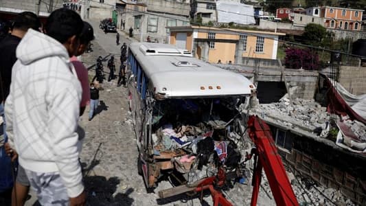 At least 19 killed in bus crash in central Mexico