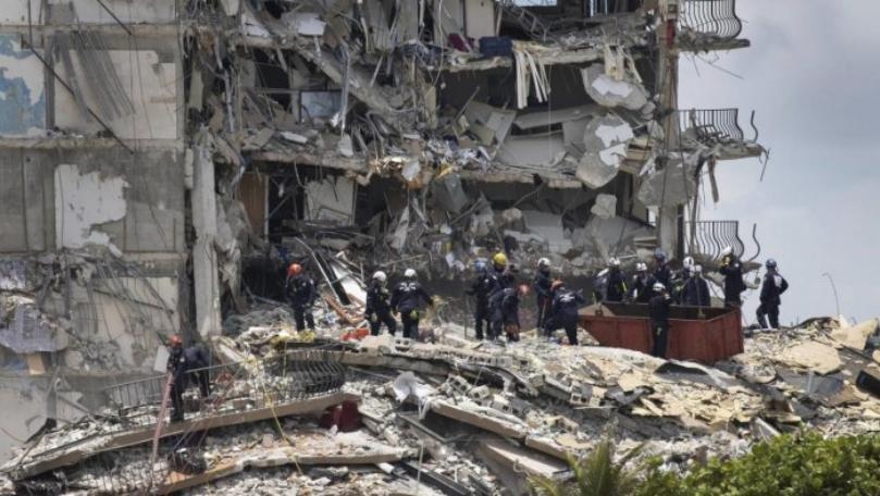 Five dead, 156 still missing in Florida building collapse as searchers race against time