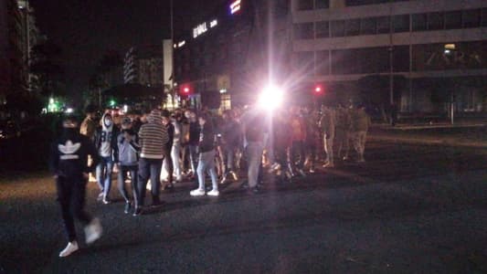 Protesters gather at Elia intersection in Sidon in solidarity with Tripoli demonstrations