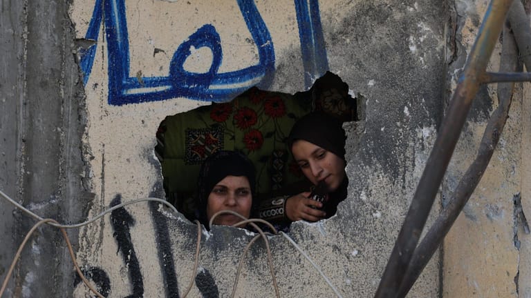 في يوم المرأة العالمي... أرقام عن مآسي النساء في قطاع غزة