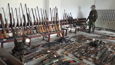 بالصور: ما زعم الجيش الإسرائيلي أنّه عثر عليه في مدرسة