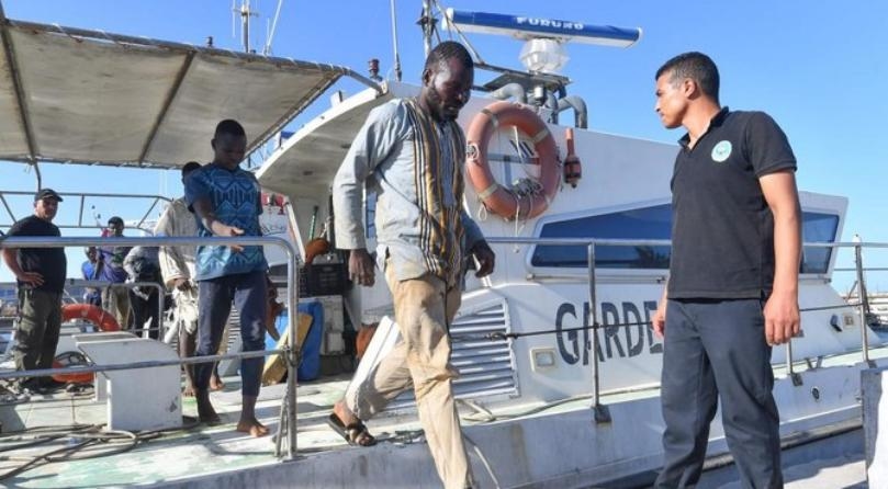 Tunisia, Libya to share responsibility for migrants stranded on border