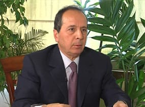 السيد يحرج الجميع