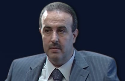 شكر: الحكومة باقية الى عام 2013