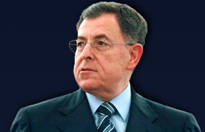 السنيورة في  اسطنبول 