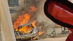إخماد حريق سيارة إثر غارة إسرائيلية في سهل المجادل